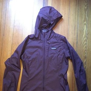 Patagonia lightweight windbreaker XS